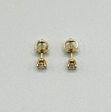 Load image into Gallery viewer, Baby diamond earrings 0.23c