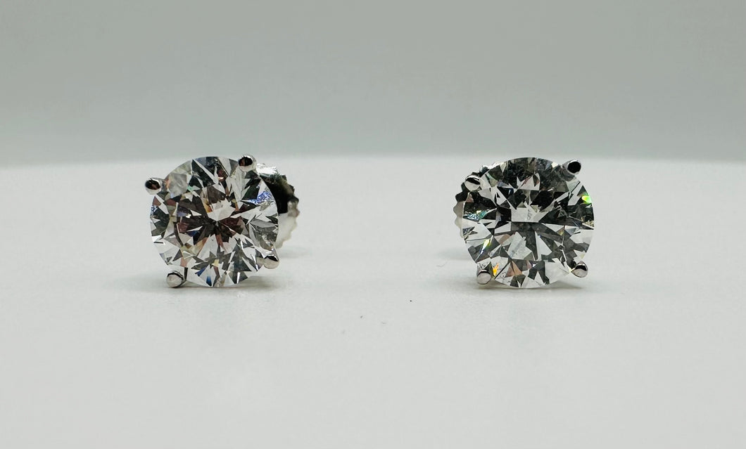 Diamond earrings 2.63c